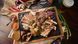 компанійська дошка BBQ (Свинина, телятина, курка, печериці на грилі, маринована цибуля, два види соусу) 1000 г